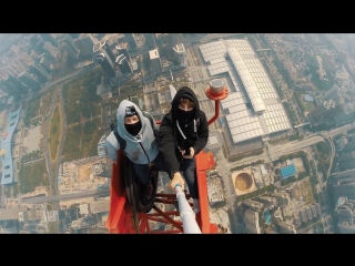 the guys illegally climbed one of the tallest buildings in the world (660 m)